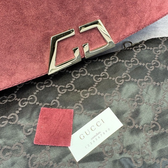 Gucci Rare Suede Flap Burgundy G Logo Bag - Picture 16 of 16